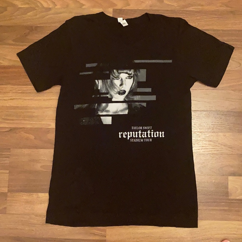 Taylor Swift Reputation Tour Shirt